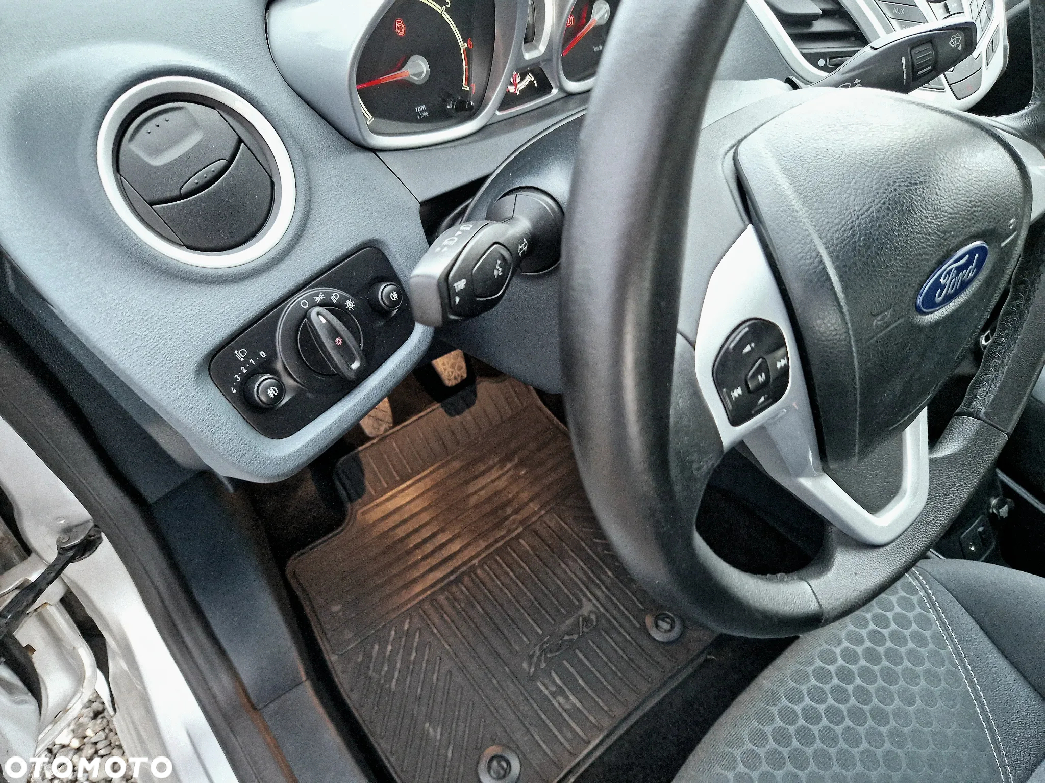 Ford Fiesta 1.4 Titanium - 12