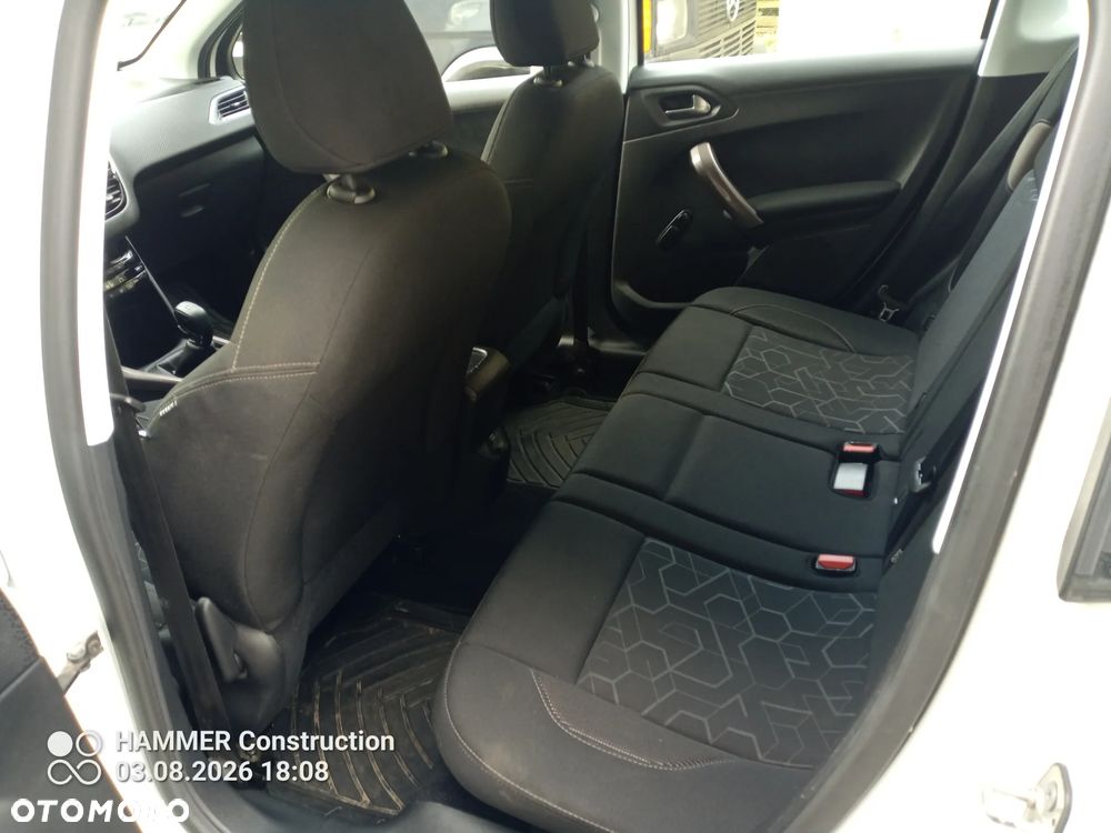Peugeot 2008 1.2 Pure Tech GPF Active S&S - 5