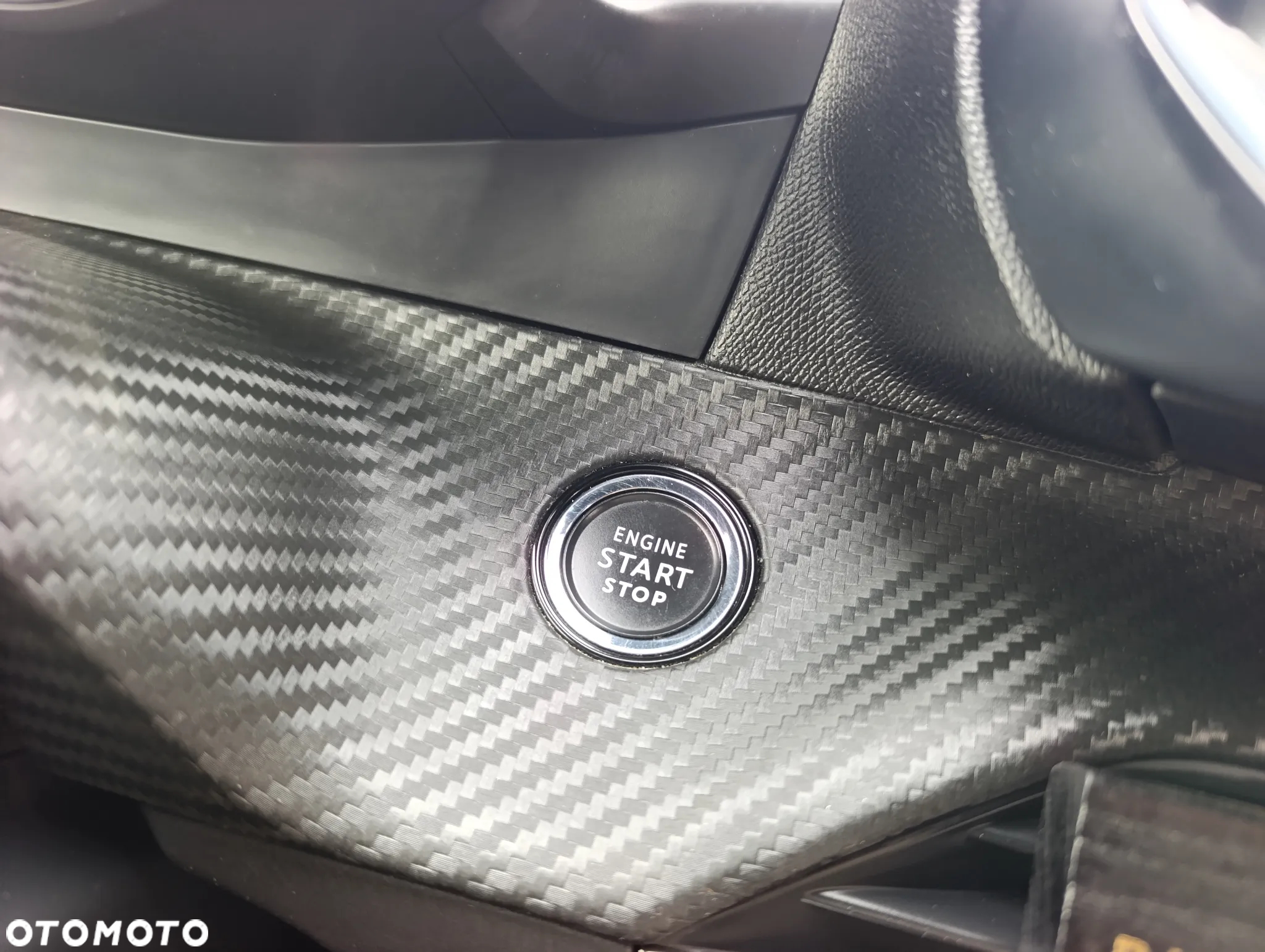 Peugeot 2008 PureTech 155 EAT8 GT Pack - 14