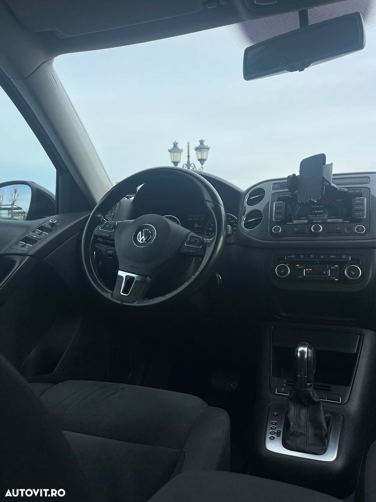 Volkswagen Tiguan 2.0 TDI 4Motion DSG Sport & Style - 9