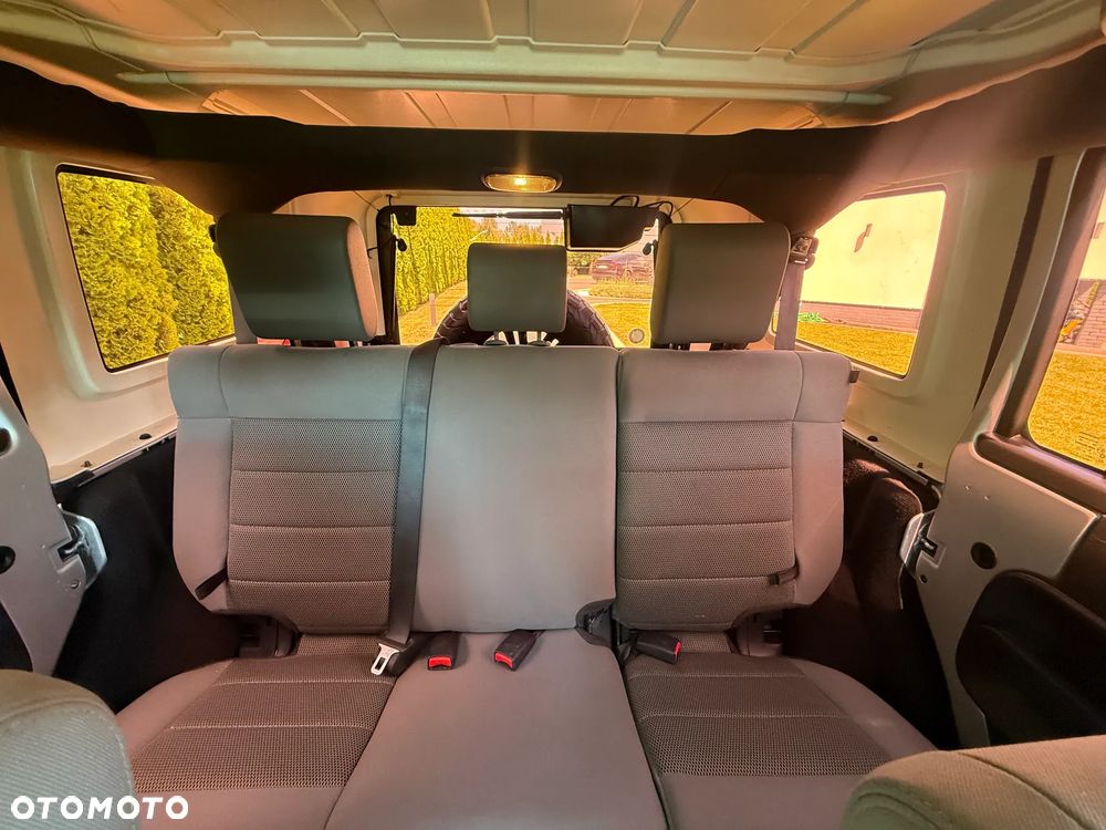 Jeep Wrangler Unlimited 3.8 Sahara - 12