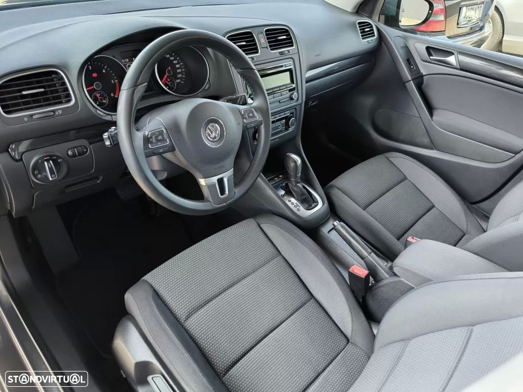 VW Golf 1.6 TDi Confortline DSG - 20