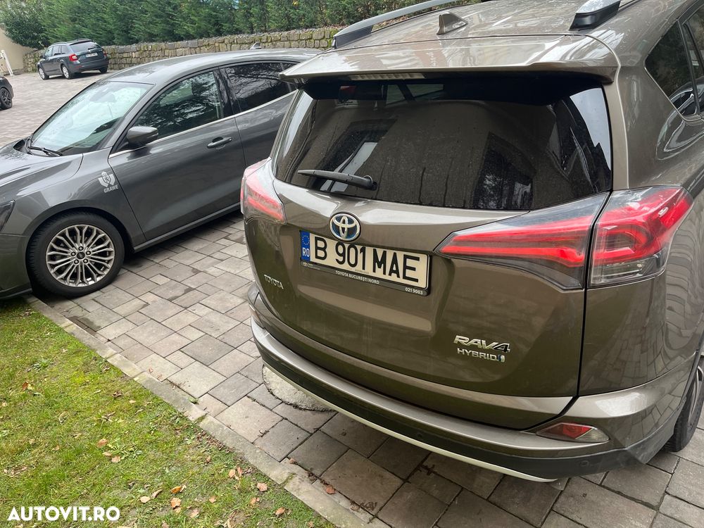 Toyota RAV4 2.5 VVT-i 4x4 Luxury - 8