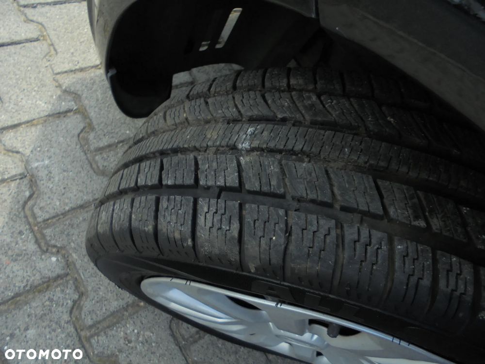 Ford Fiesta 1.25 Ambiente - 30