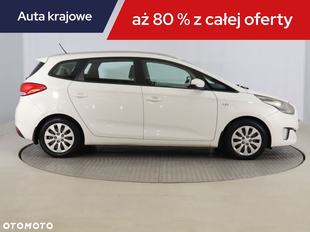 Kia Carens - 8