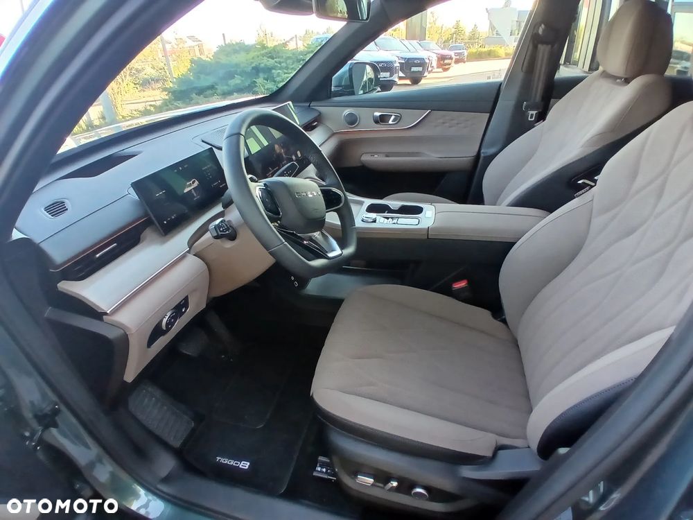Chery Tiggo 8 1.5 T-GDI Super Hybrid Prestige DCT - 18
