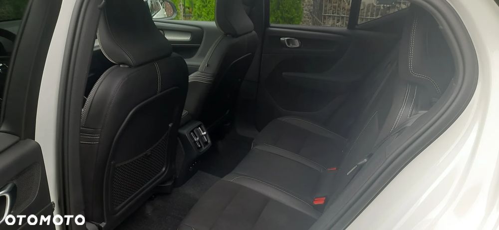 Volvo XC 40 T5 AWD R-Design - 10