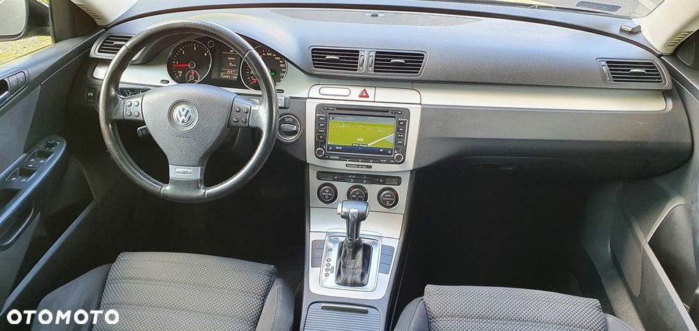 Volkswagen Passat 2.0 TDI DPF Sportline DSG - 9