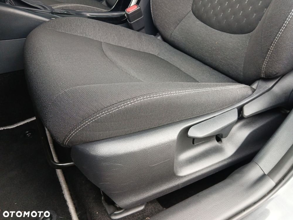 Toyota Corolla 1.8 Hybrid Comfort - 36