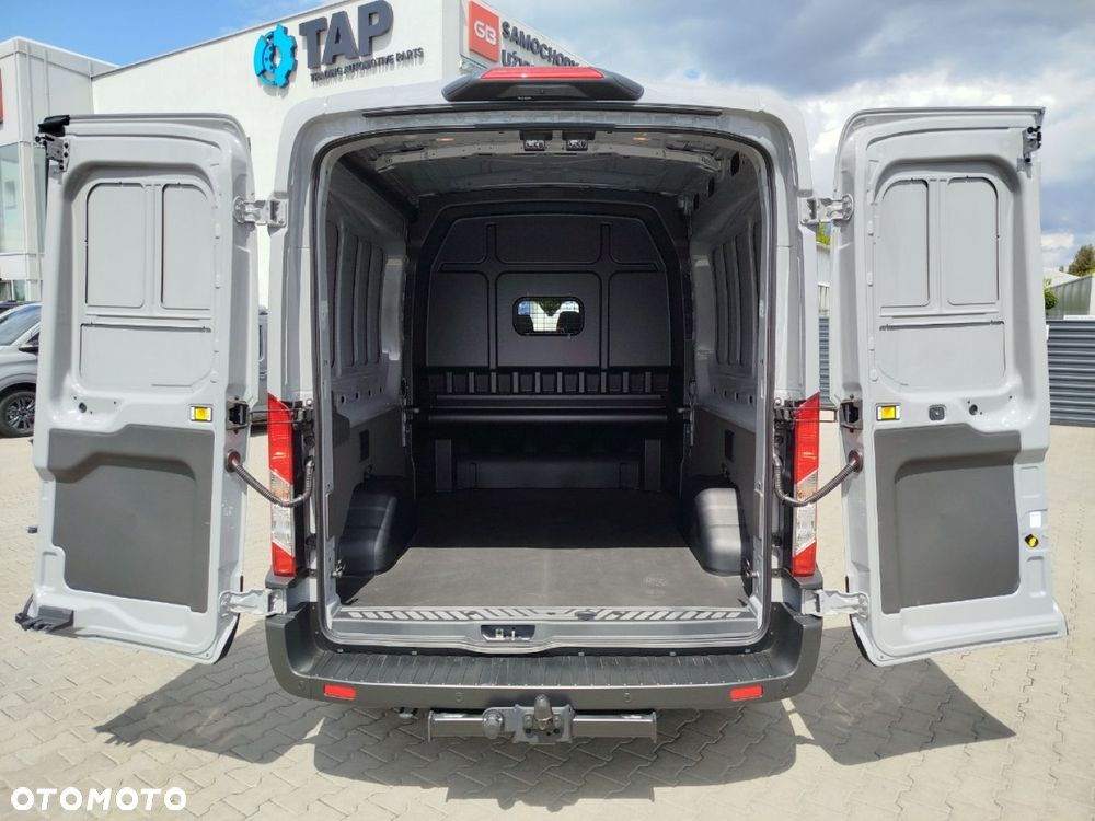 Ford Transit - 13