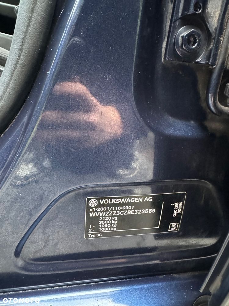 Volkswagen Passat Variant 1.6 TDI DPF BlueMotion Technology Comfortline - 12