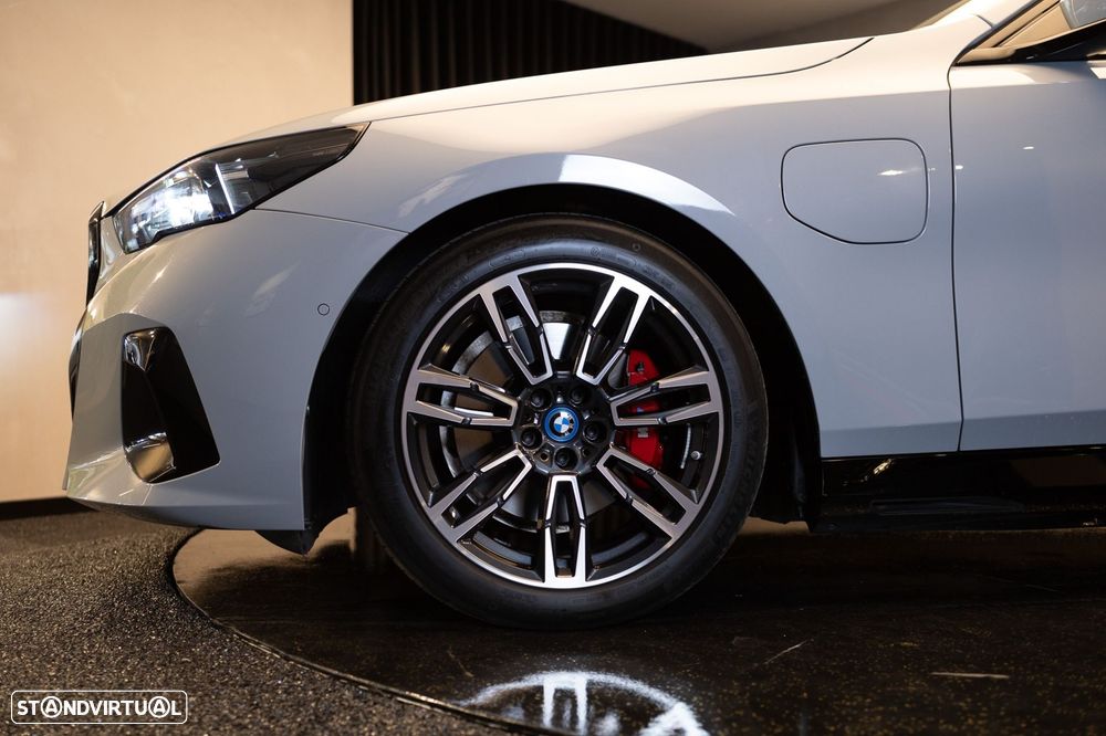 BMW 530 e Pack Desportivo M Pro - 8
