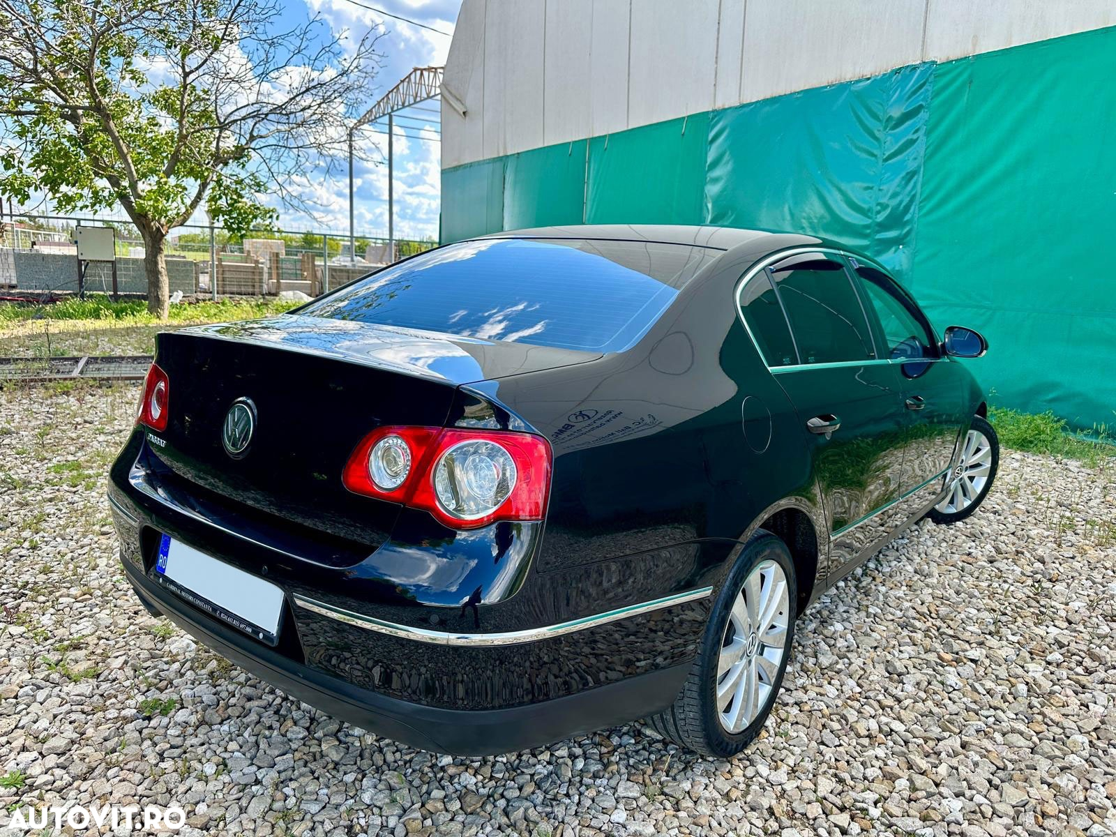 Volkswagen Passat Variant 2.0 TDI Comfortline DPF DSG - 2