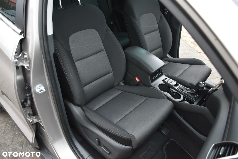 Hyundai Tucson 2.0 CRDI 4WD Automatik Premium - 29