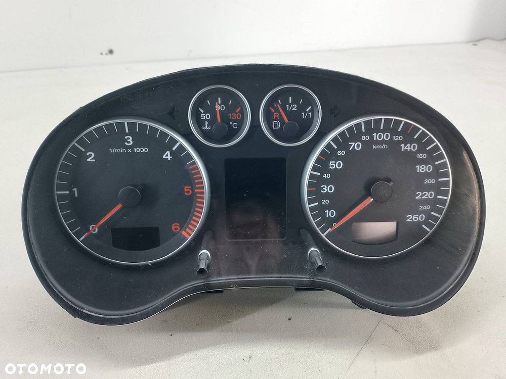 LICZNIK AUDI A3 8P/8PA/8P7 8P0920930C VDO 2.0 TDI - 2