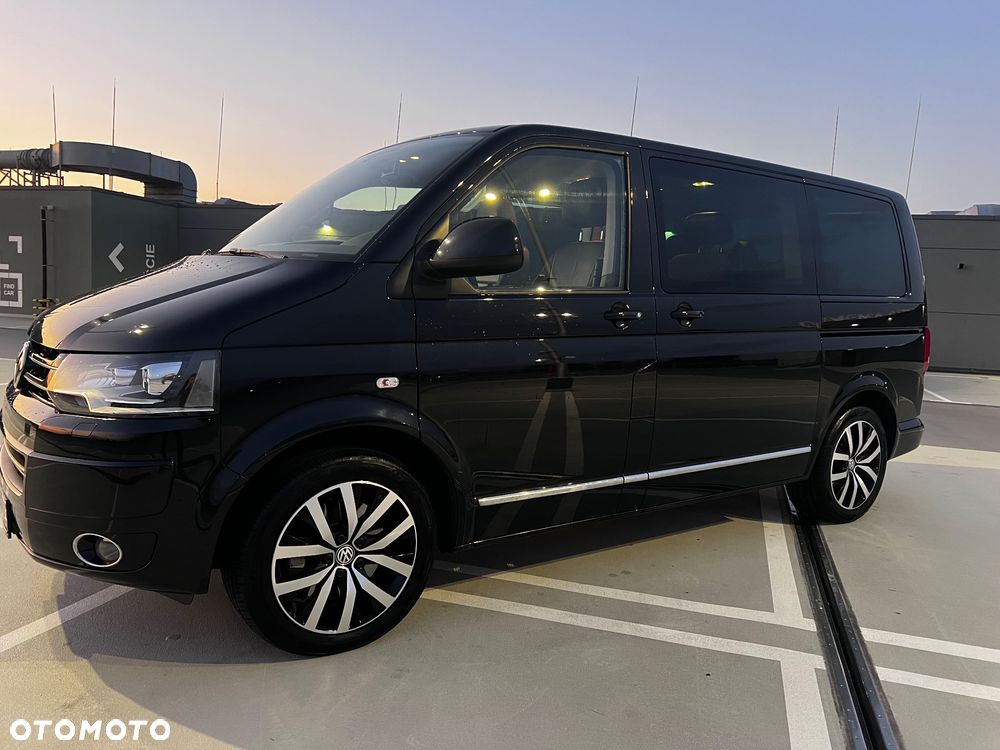 Volkswagen Multivan - 1