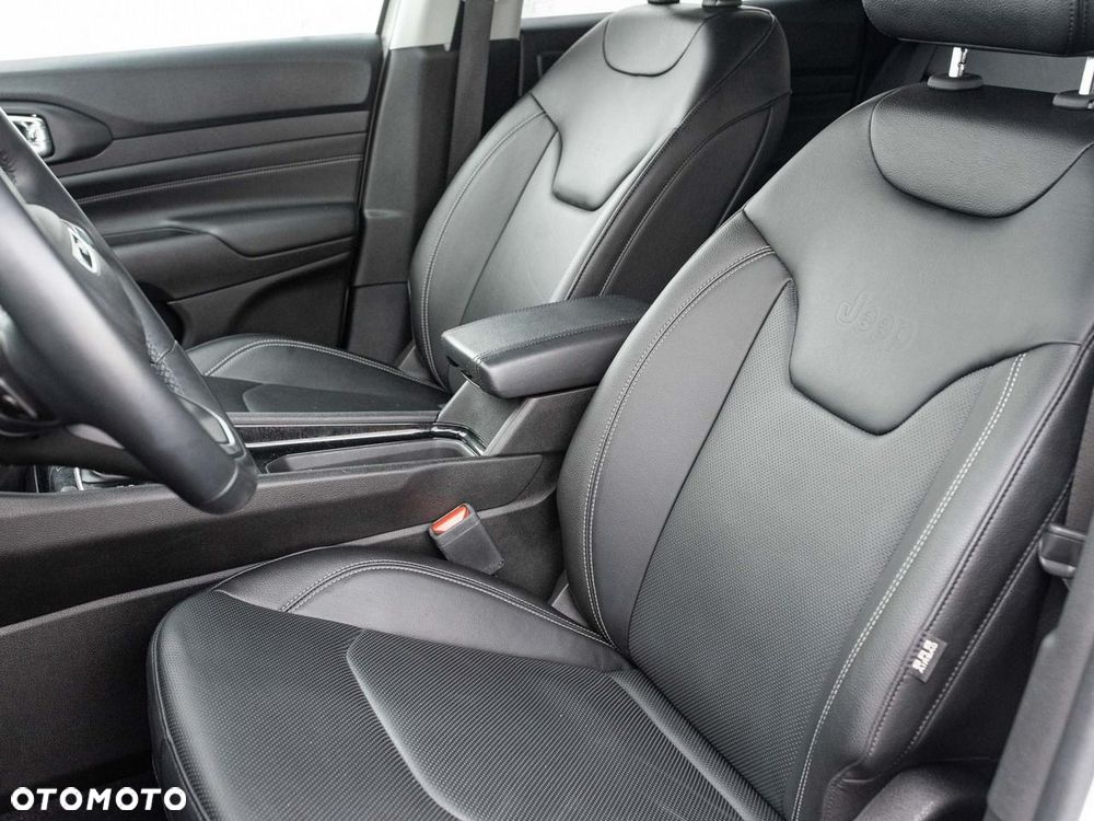 Jeep Compass - 13
