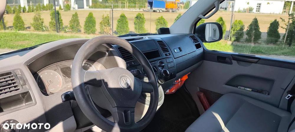 Volkswagen Transporter - 9