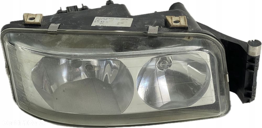 MAN TGS TGX LIONS CITY LAMPA REFLEKTOR PRAWA PRZÓD 81251016595 13.08.13 - 2