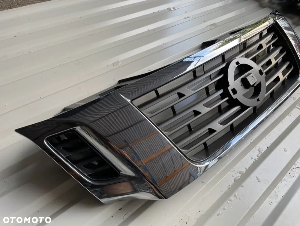ATRAPA PRZÓD GRILL NISSAN NAVARA D23 NP300 62310 4KJ1B - 2
