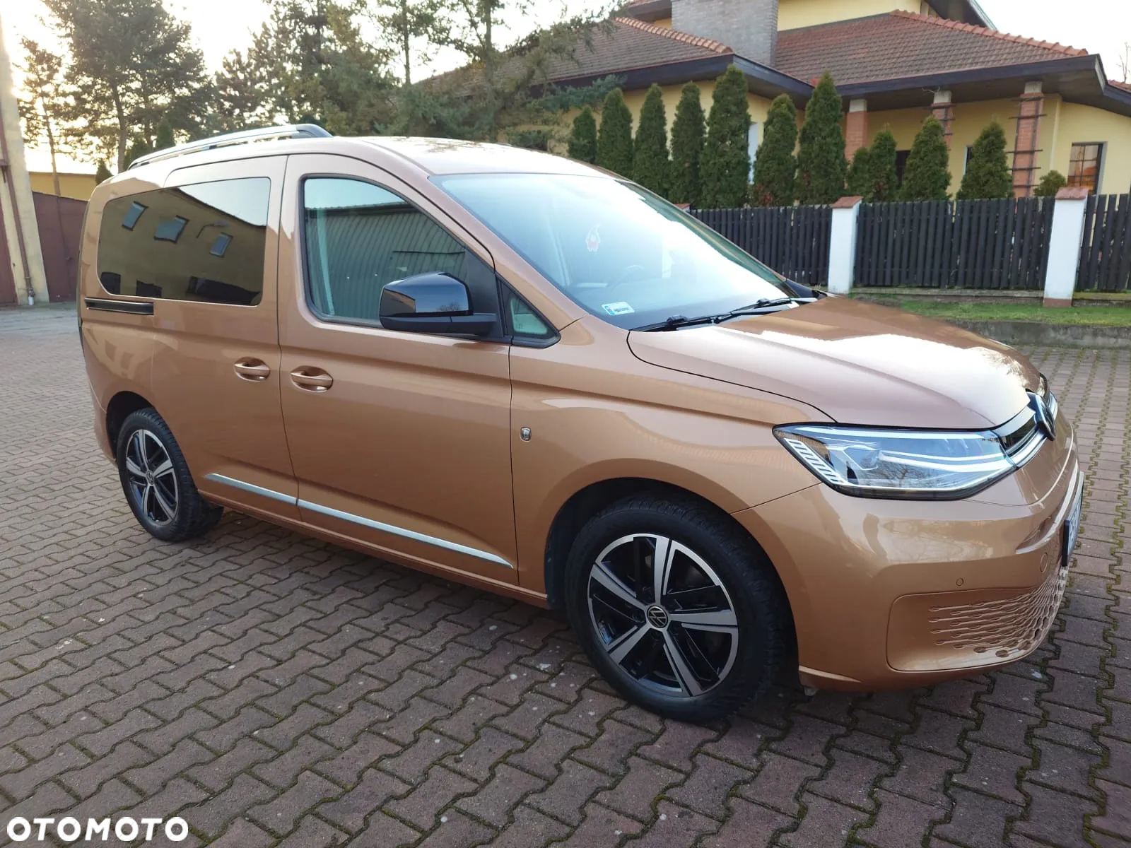 Volkswagen Caddy 2.0 TDI Style DSG - 9