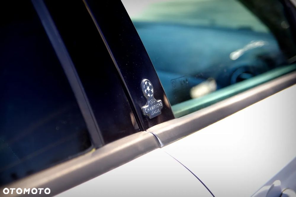 Ford Mondeo 2.0 TDCi Champions Edition - 16