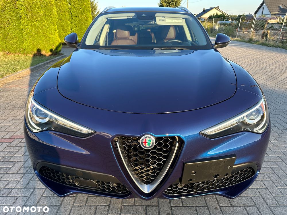 Alfa Romeo Stelvio 2.0 Turbo 16V AT8-Q4 Ti - 2