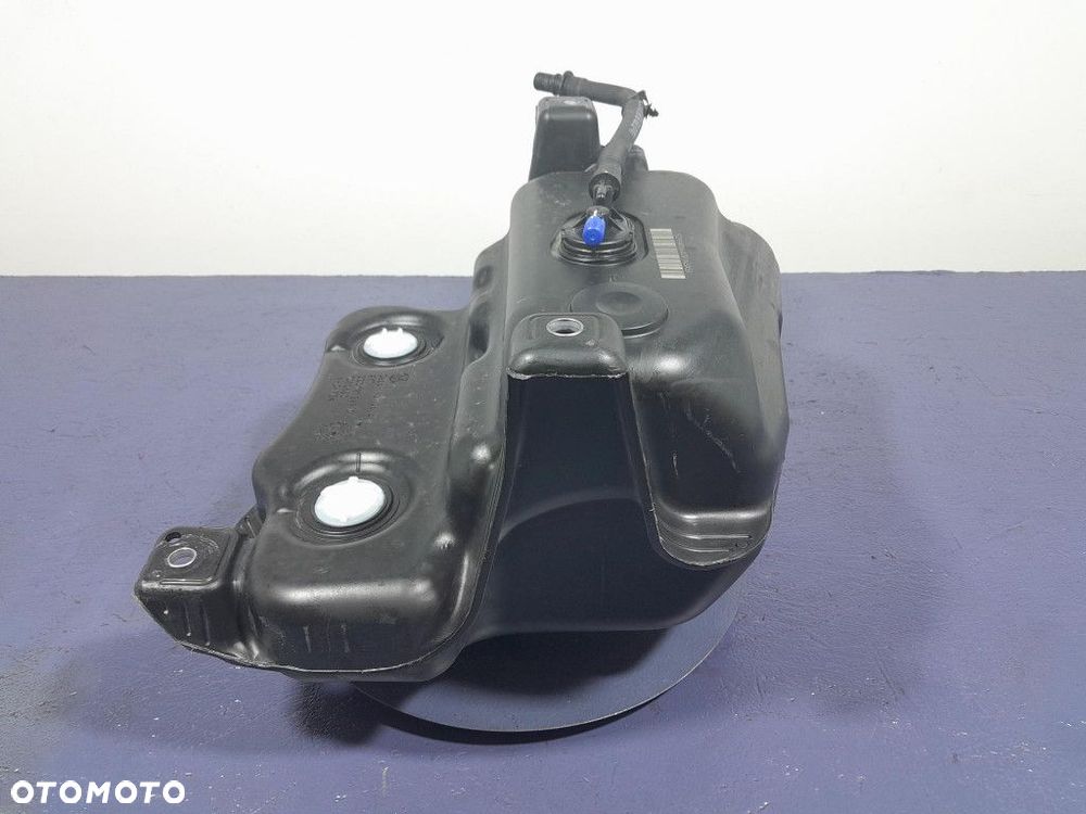 SKODA SUPERB III LIFT 2.0 TDI 190 KM ZBIORNIK ADBLUE 3Q0131877D - 2