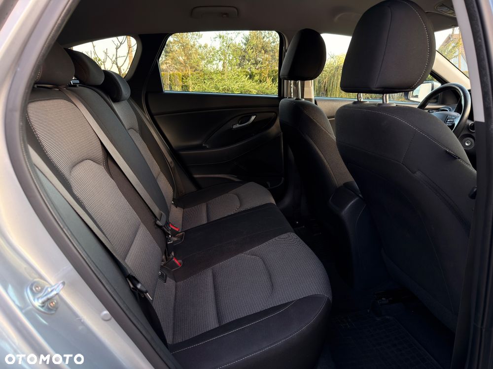 Hyundai i30 1.0 T-GDI Classic + - 13