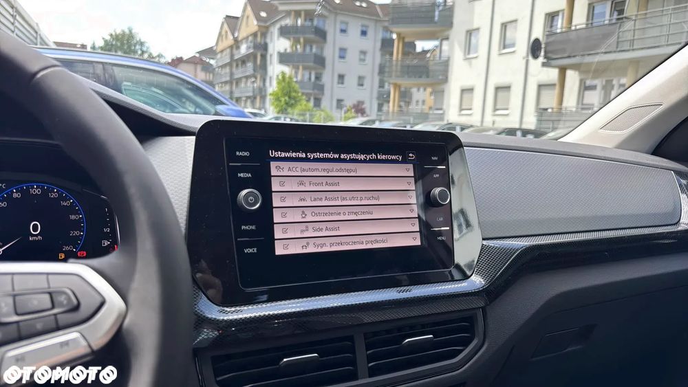 Volkswagen T-Cross - 16