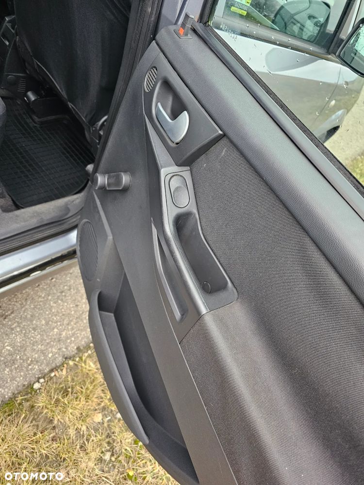 Opel Meriva 1.6 16V (Essentia) - 25