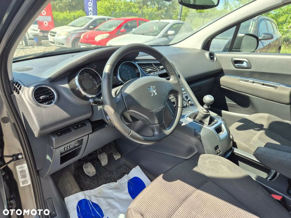 Peugeot 5008 - 30