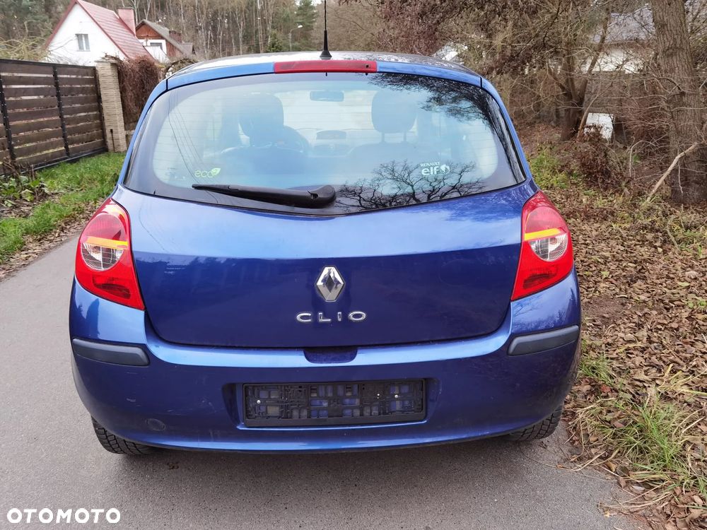 Renault Clio 1.2 16V 75 Expression - 5