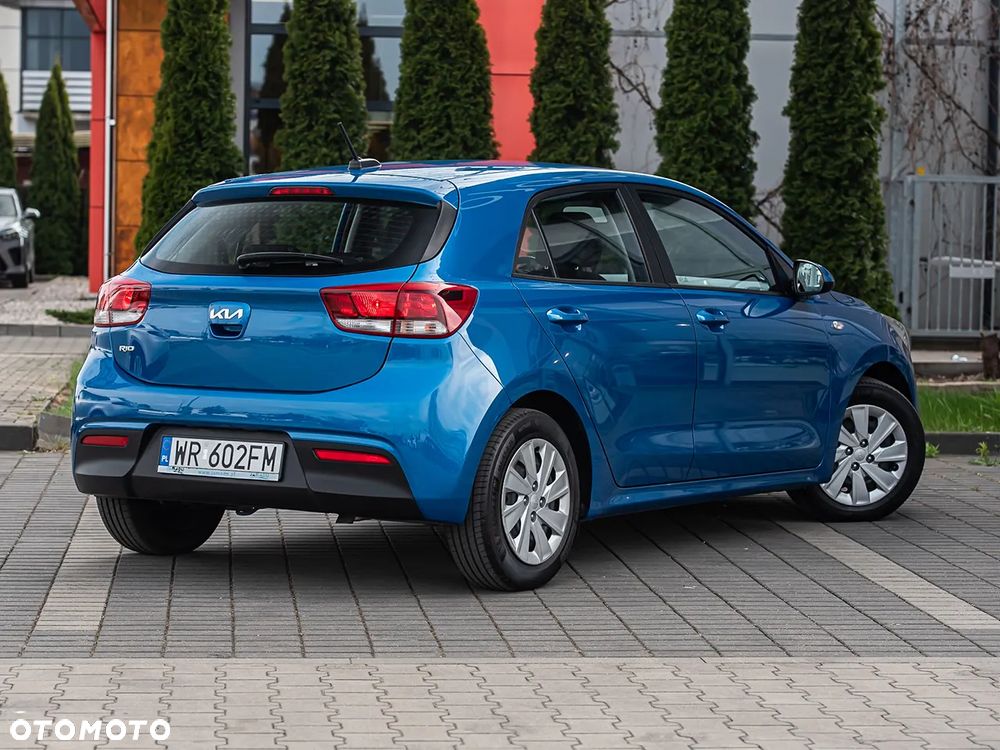 Kia Rio - 12