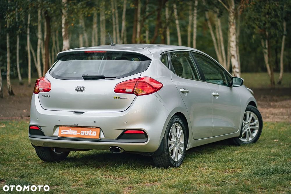 Kia Ceed 1.6 GDI Dream Team Edition - 8