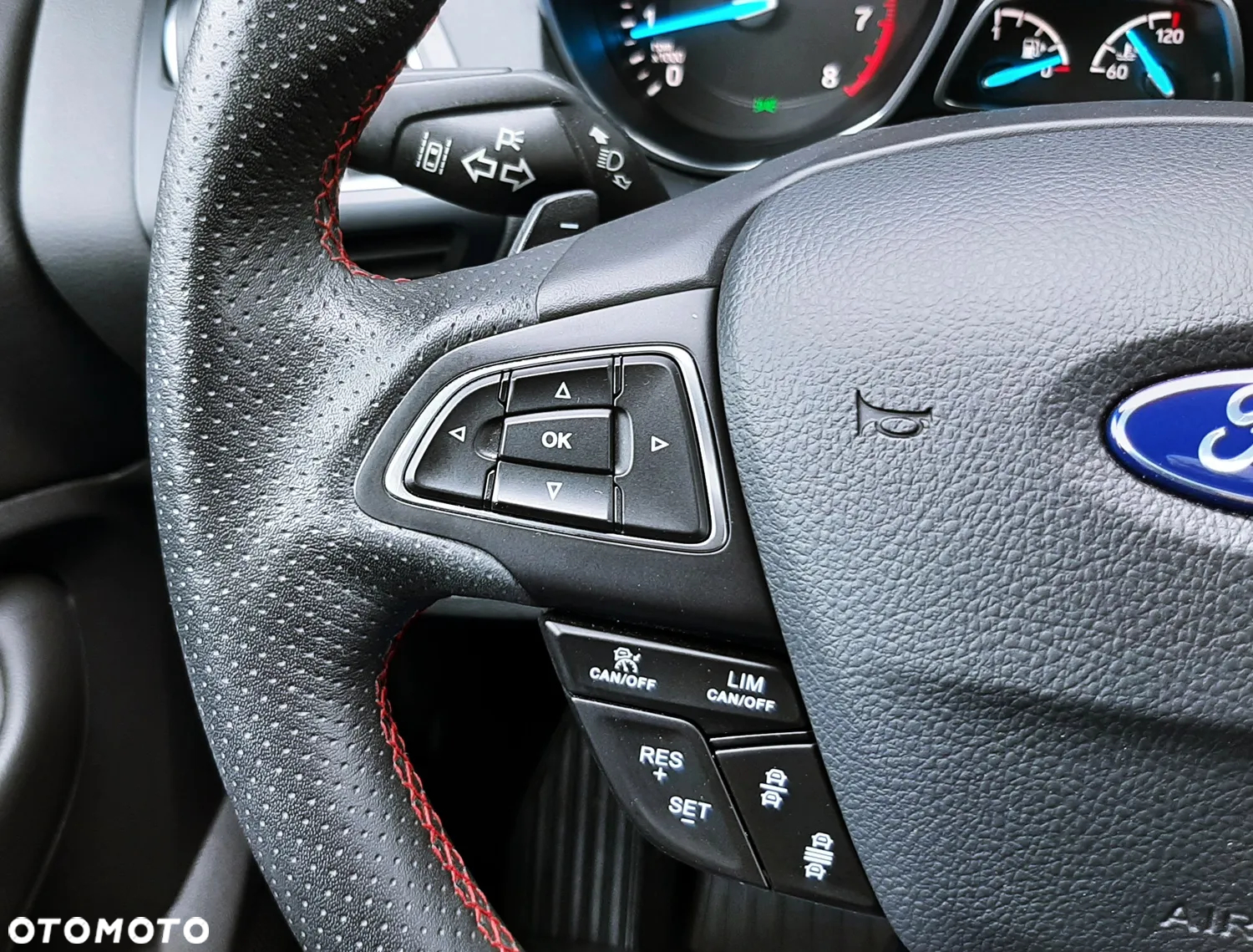 Ford Kuga 2.0 EcoBoost AWD ST Line ASS GPF - 34