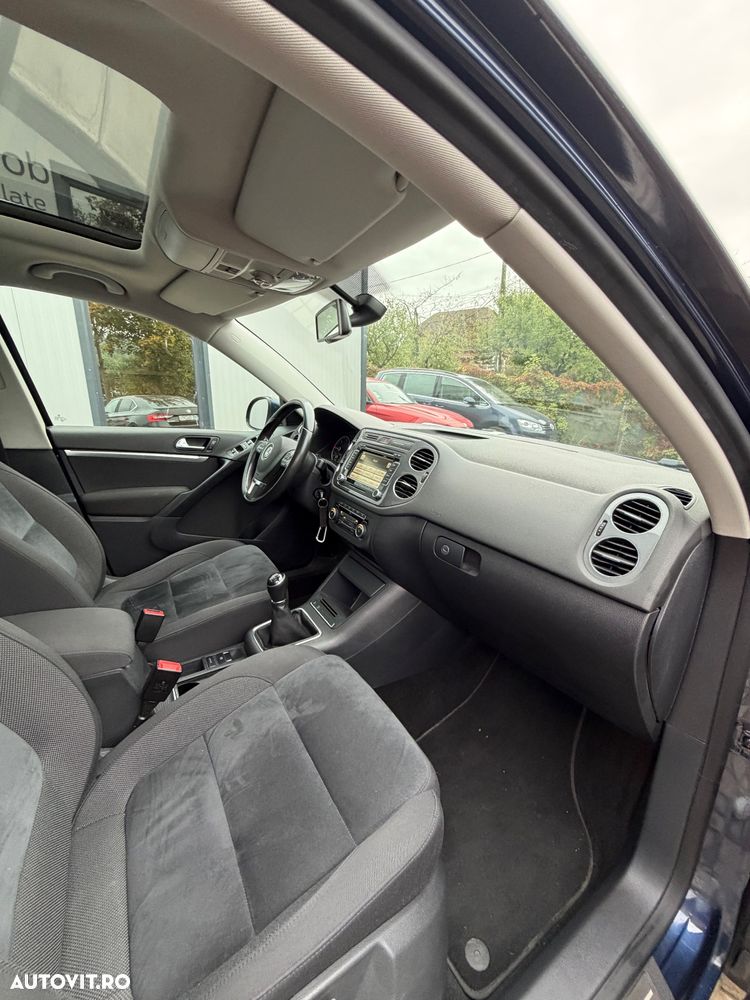 Volkswagen Tiguan - 16