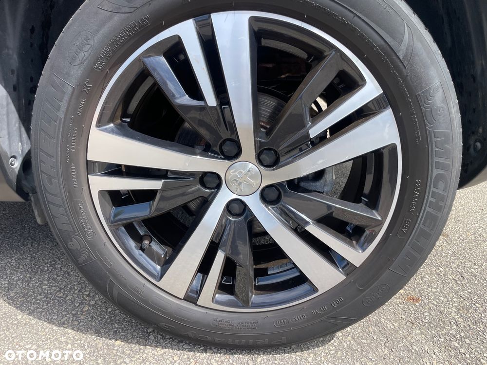 Peugeot 3008 PureTech 130 Stop & Start GPF Allure Business-Paket - 12