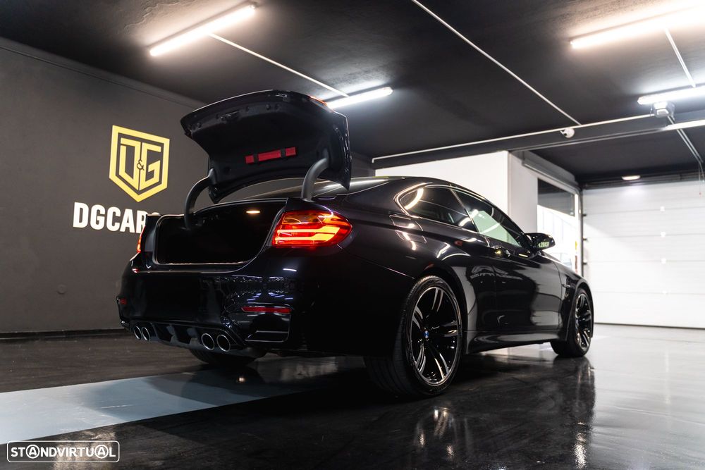 BMW M4 Auto - 22