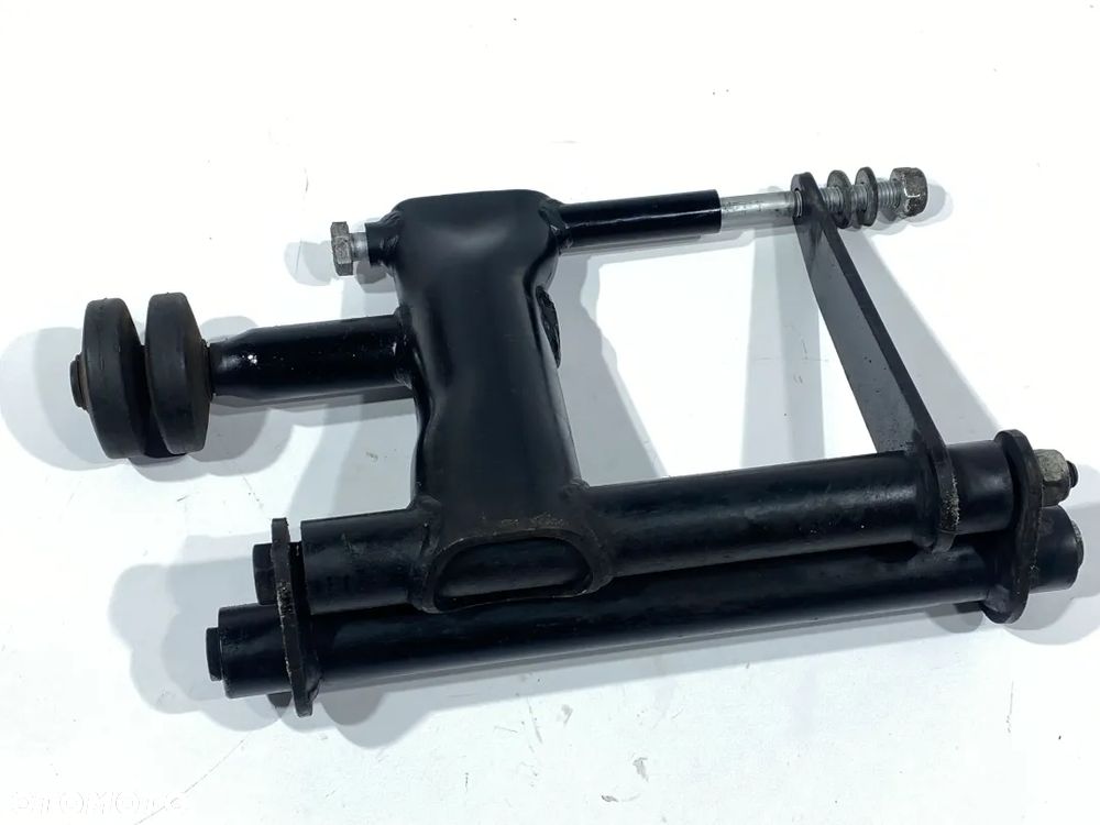 Mocowanie silnika   Piaggio Medley 125 - 3