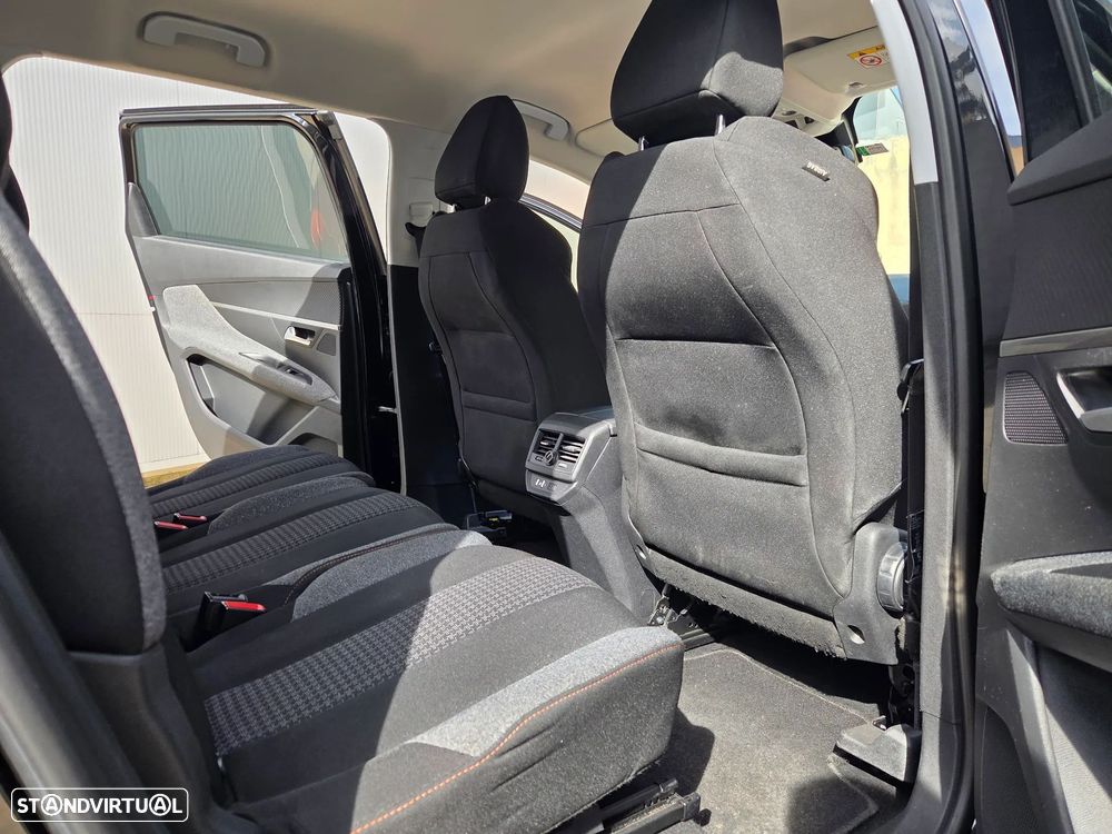 Peugeot 5008 - 27