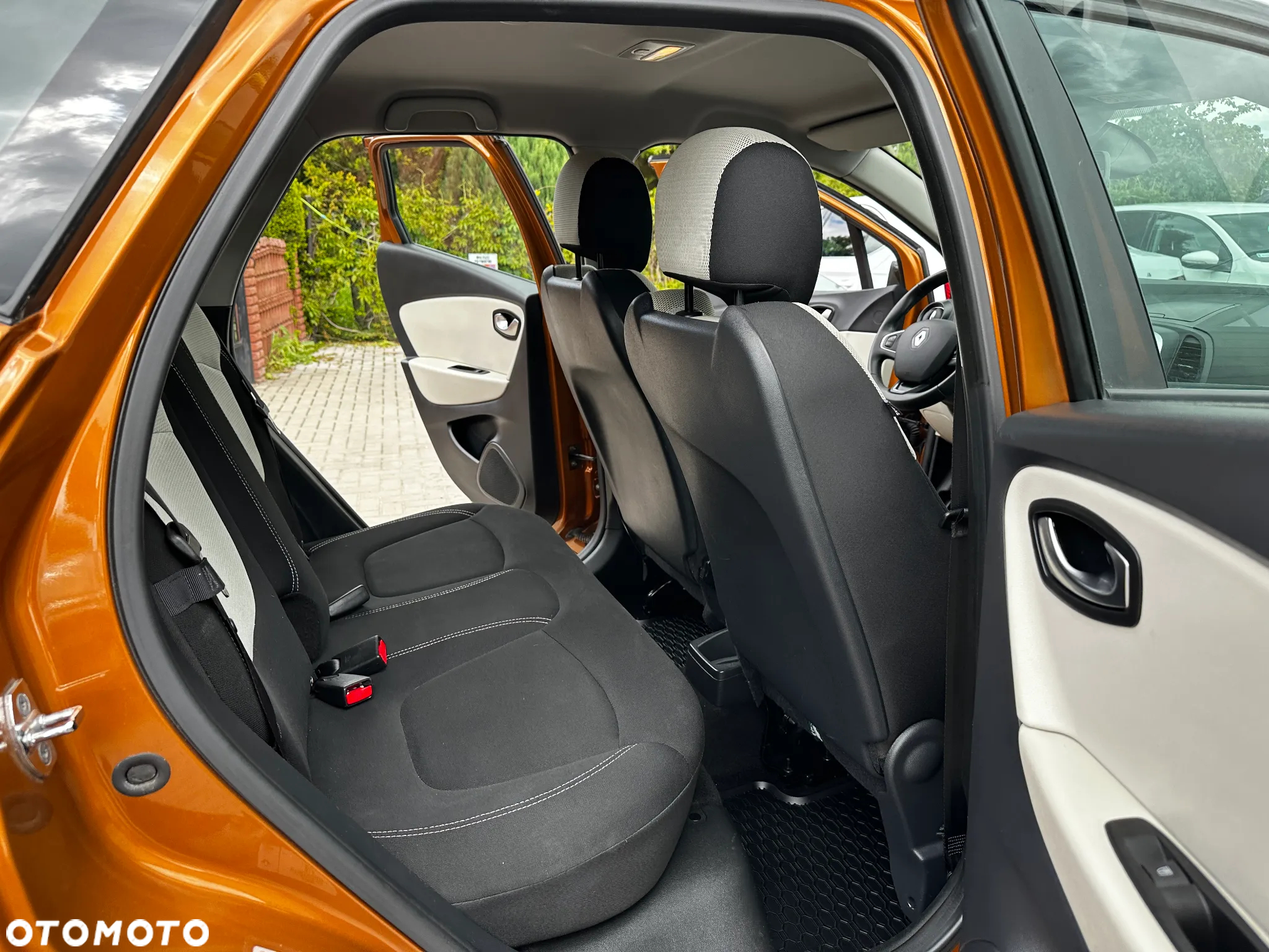 Renault Captur - 24