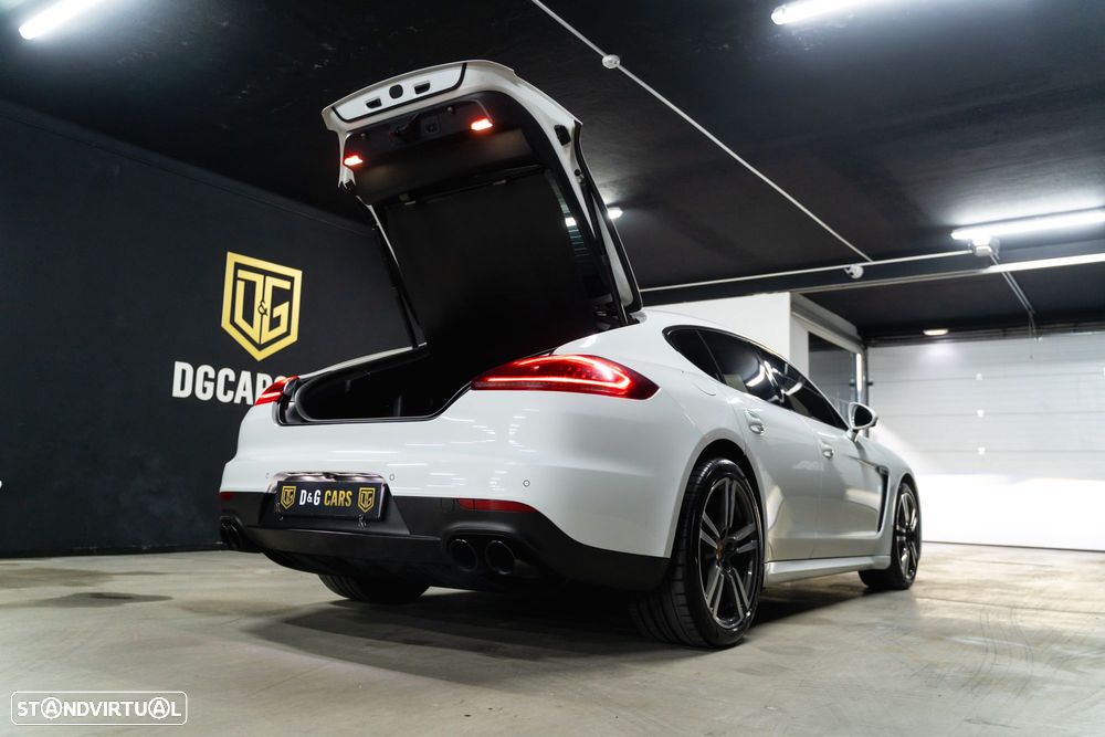 Porsche Panamera Standard - 23