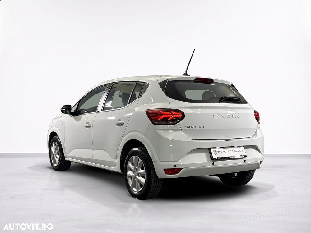 Dacia Sandero - 4