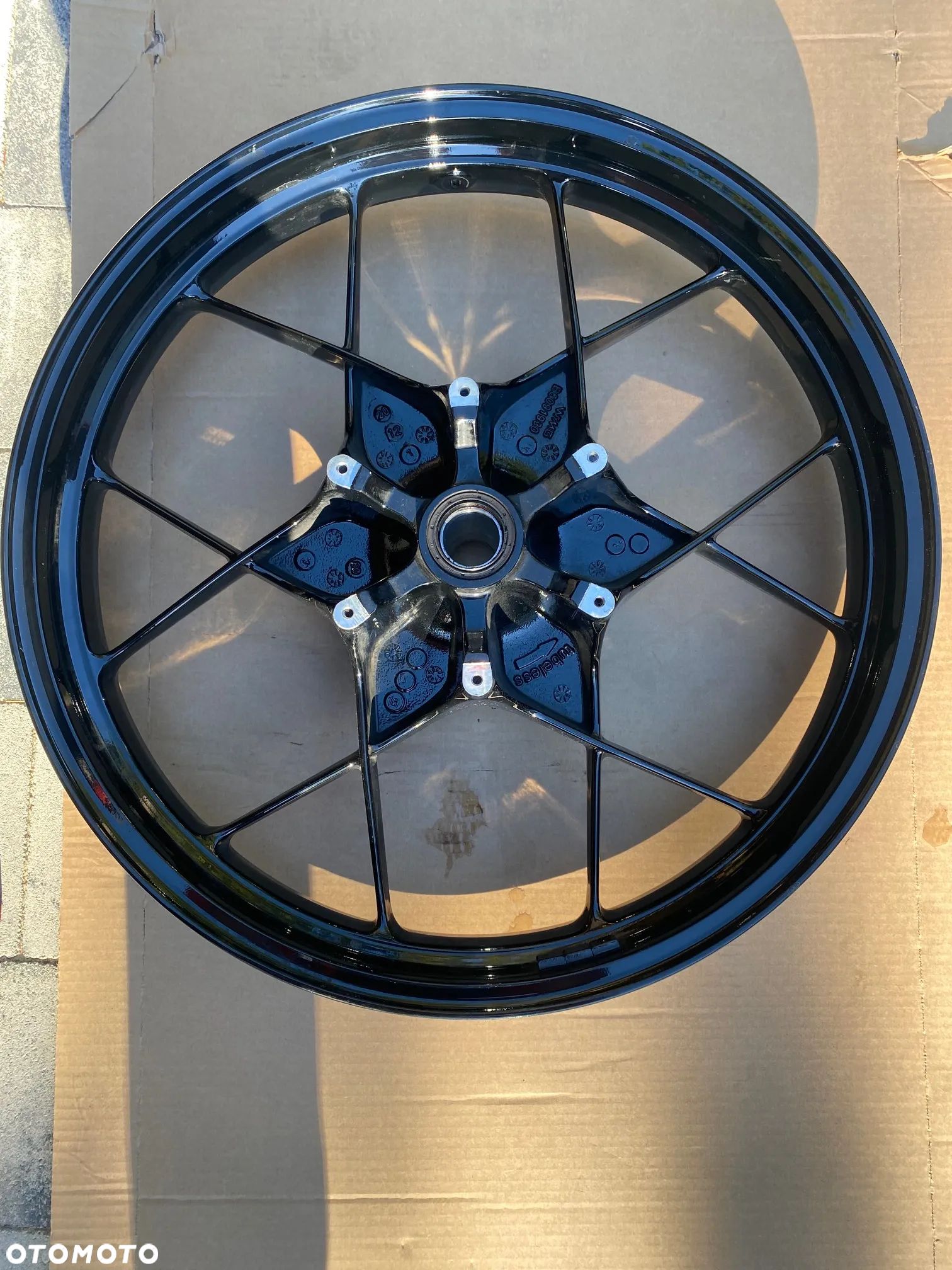 Koło przednie KTM Adventure S Rozmiar 19''x3.0 czarne MY 17-2024 - 1