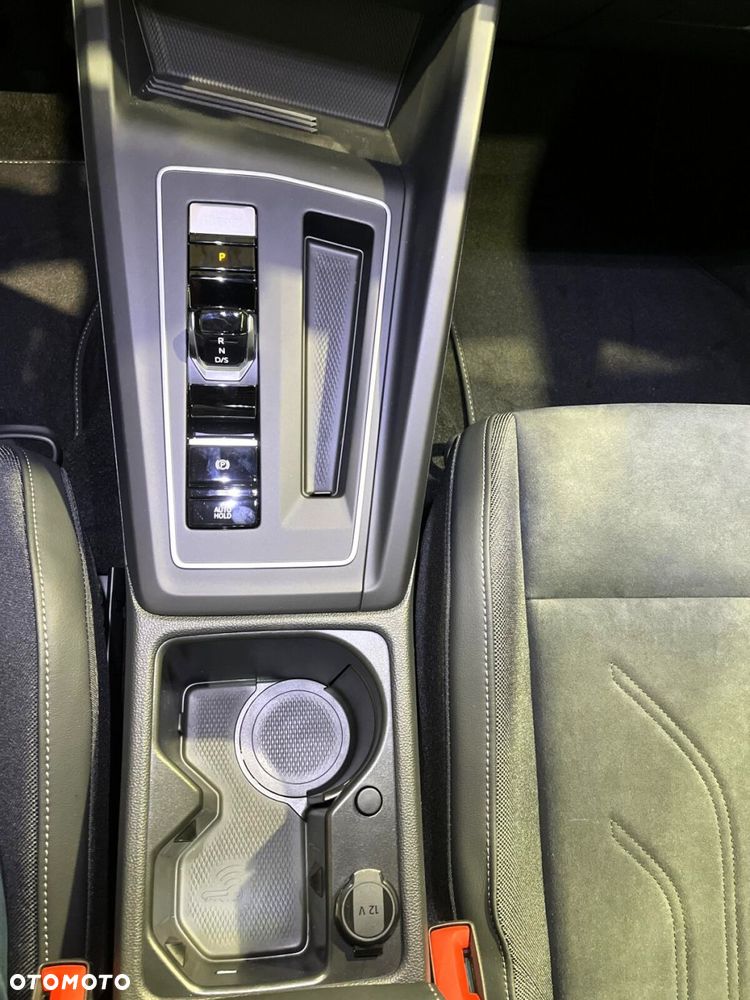 Volkswagen Golf - 17