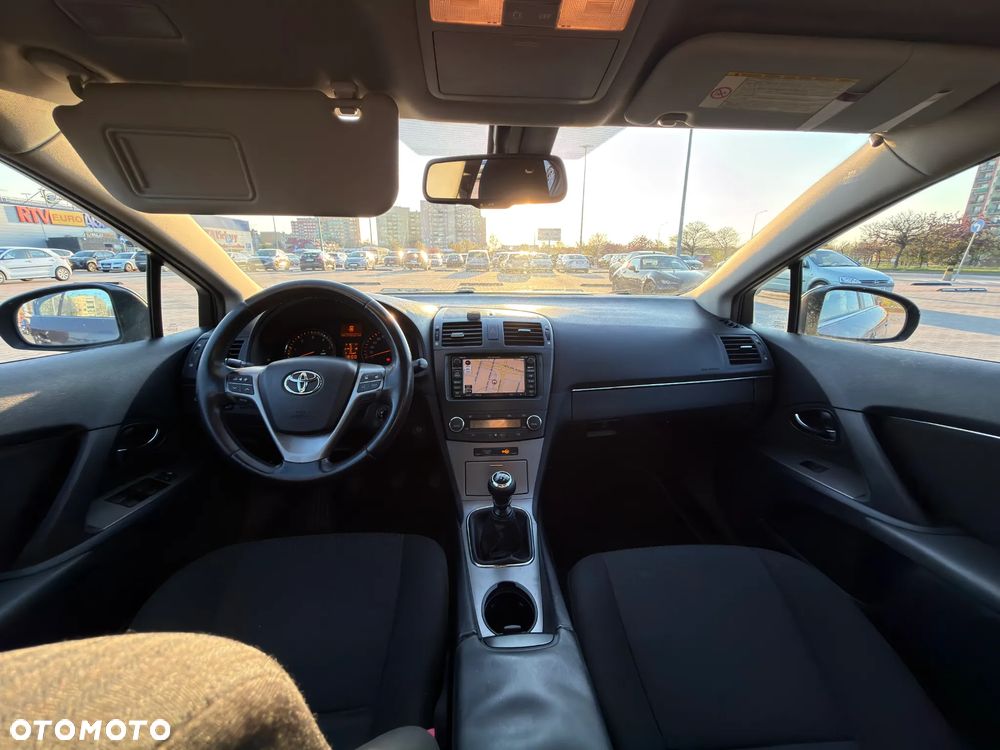 Toyota Avensis 2.0 D-4D Sol - 6