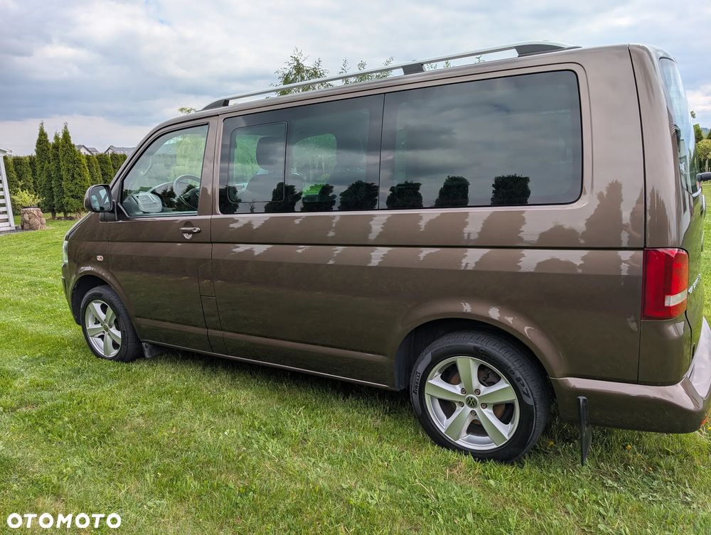 Volkswagen Caravelle - 11