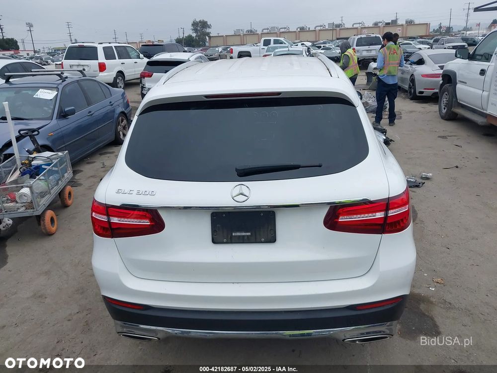 Mercedes-Benz GLC - 28