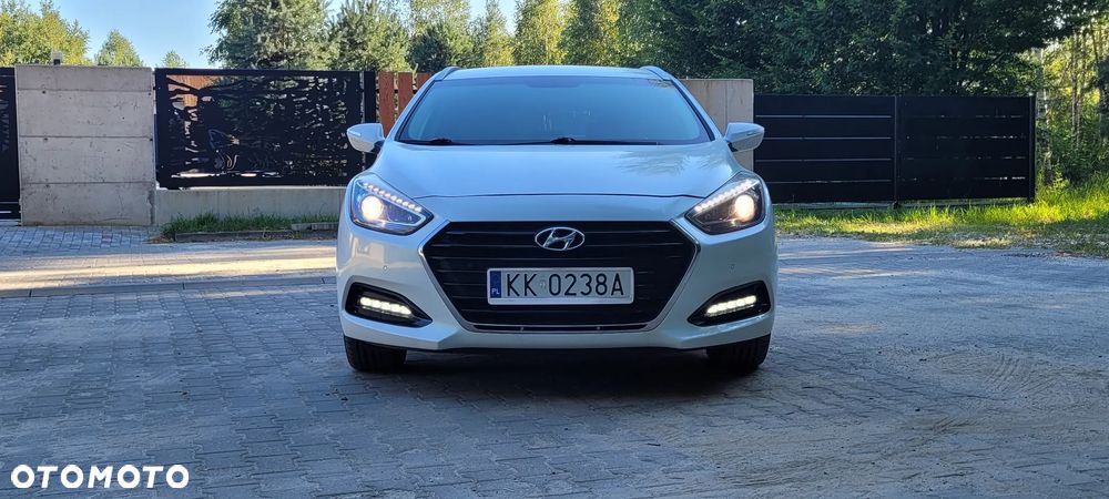 Hyundai i40 Kombi 1.7 CRDi DCT Premium - 23